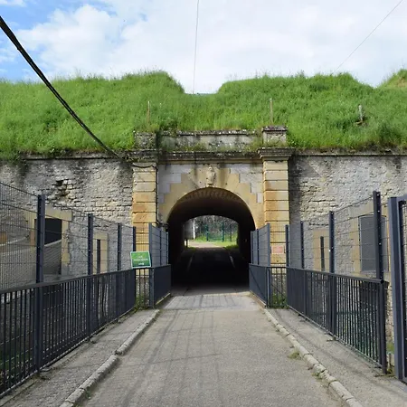 Du Pelissier Hotel *